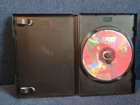 Larry 5 Fala Miłości