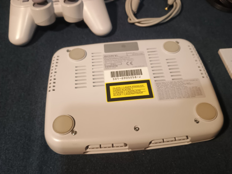 PSone Play Station 1 SCPH-102 zestaw, oryginalny karton PSone Play Station 1 SCPH-102 zestaw, oryginalny karton